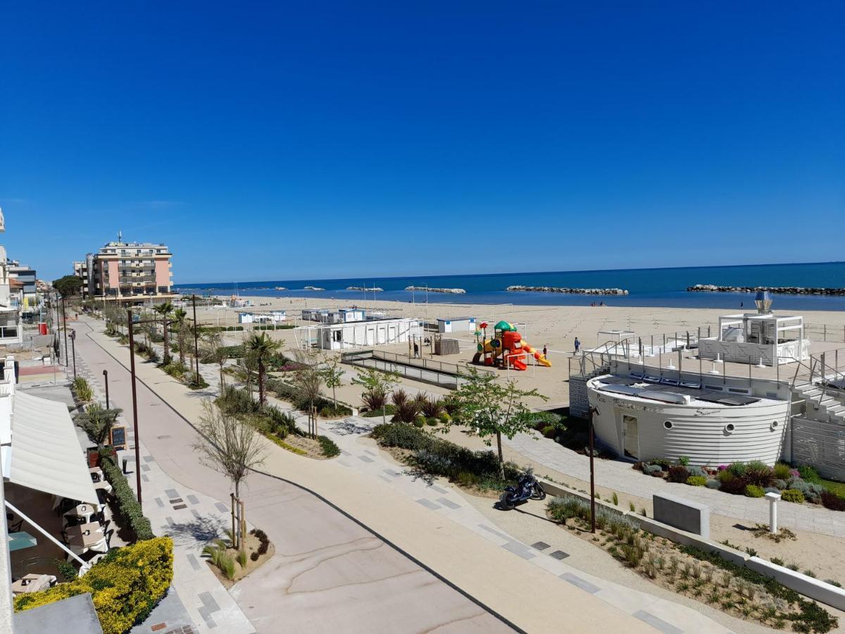 רימיני Appartamento Vista Mare Viserbella, Vicissimo Alla Fiera מראה חיצוני תמונה