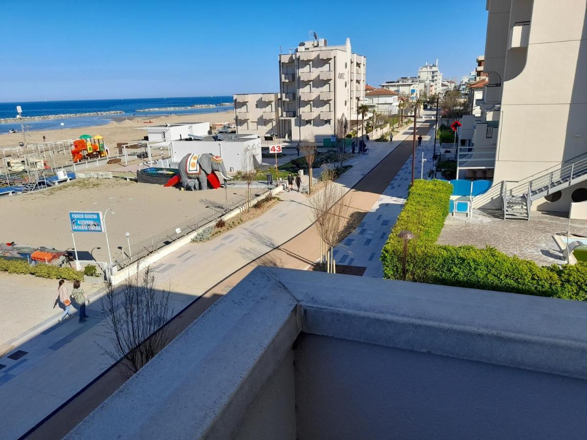 רימיני Appartamento Vista Mare Viserbella, Vicissimo Alla Fiera מראה חיצוני תמונה