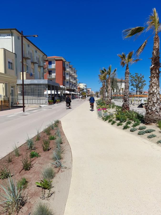 רימיני Appartamento Vista Mare Viserbella, Vicissimo Alla Fiera מראה חיצוני תמונה